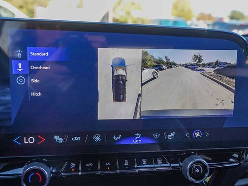 Used 2024 Chevrolet Blazer EV LT image 16