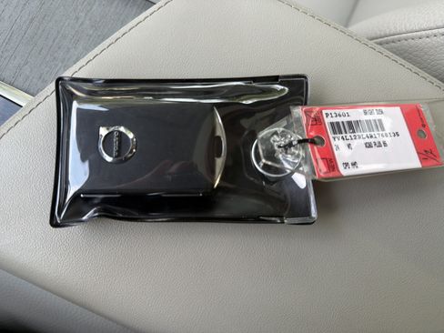 Certified 2024 Volvo XC60 B5 Plus w/ Protection Package Premier AWD/4WD image 38