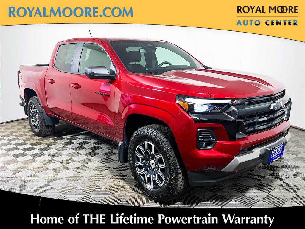 Used 2025 Chevrolet Colorado Z71 AWD/4WD image 1