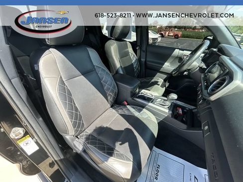 Used 2017 Toyota Tacoma TRD Sport AWD/4WD image 27