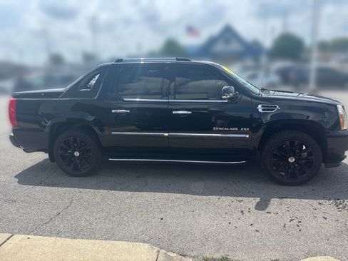 Used 2007 Cadillac Escalade EXT w/ Information Package AWD/4WD image 9