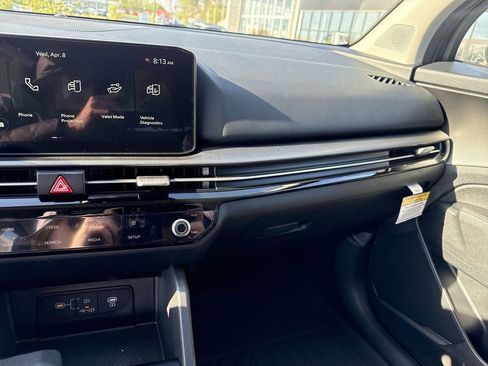 New 2026 Kia Sportage LX FWD image 10