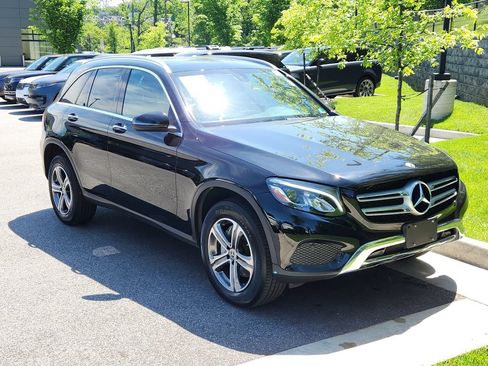 Used 2019 Mercedes-Benz GLC 300 4MATIC image 10