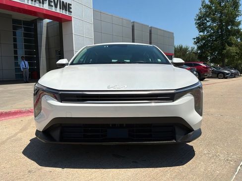 Used 2025 Kia K4 FWD image 3