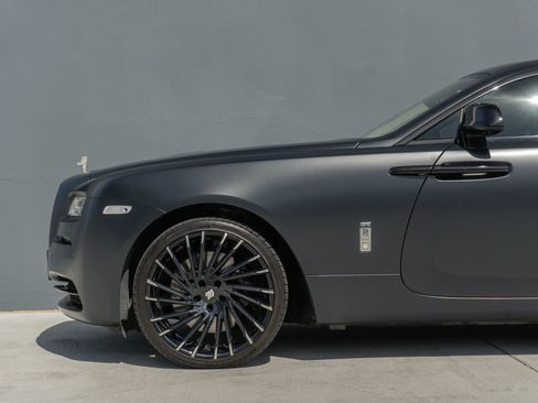 Used 2016 Rolls-Royce Wraith RWD image 18