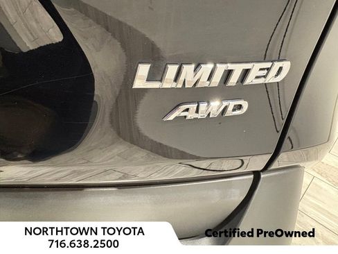 Used 2019 Toyota RAV4 Limited image 9