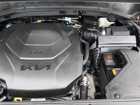 Used 2025 Kia Telluride S FWD image 19