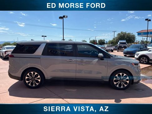 Certified 2023 Kia Carnival EX FWD image 10