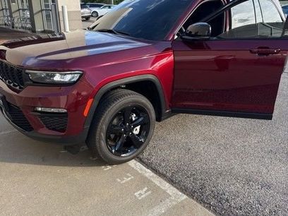 Used 2025 Jeep Grand Cherokee Limited w/ Black Appearance Package