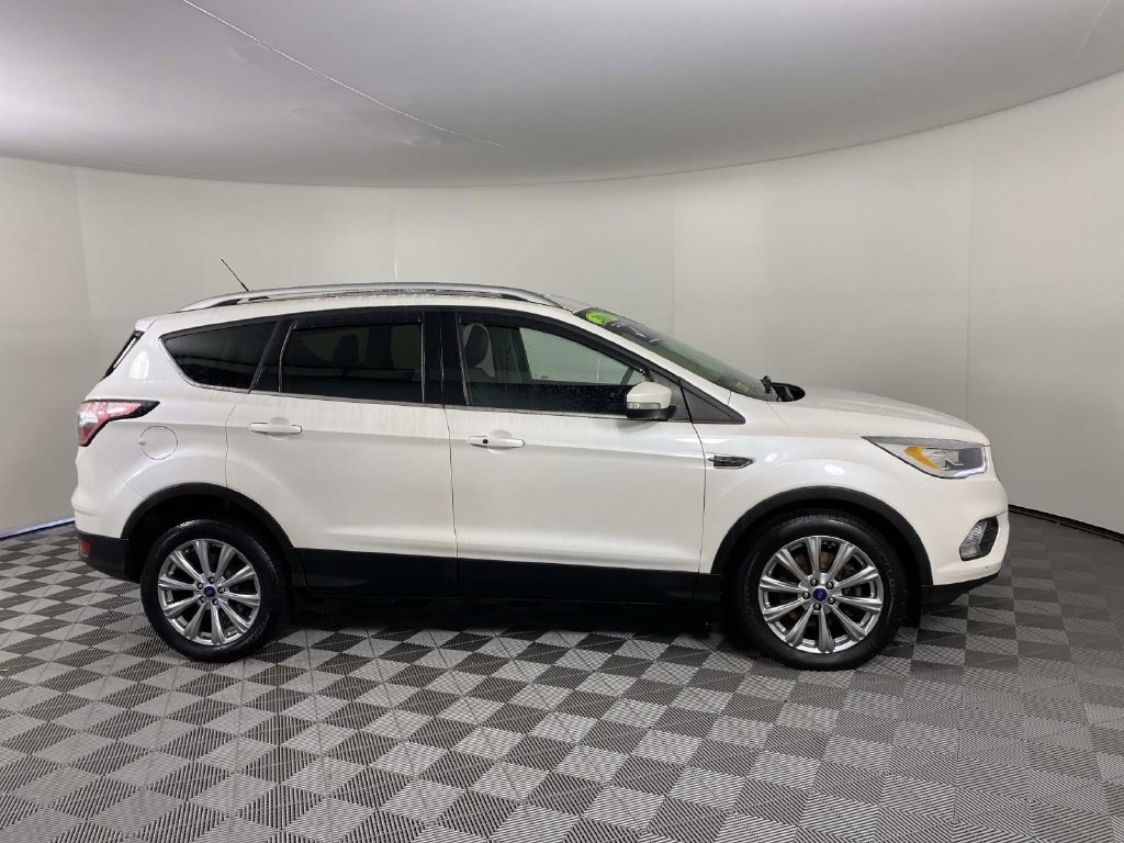 Used 2018 Ford Escape Titanium AWD/4WD image 10