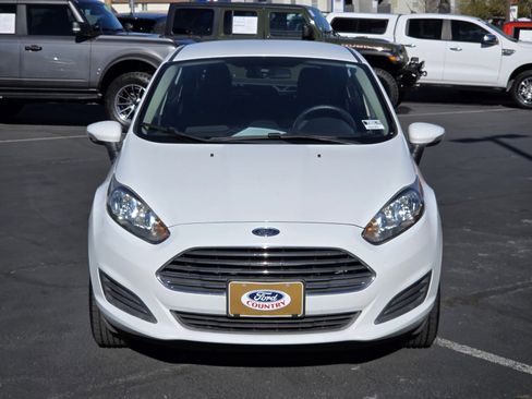 Used 2014 Ford Fiesta SE image 8