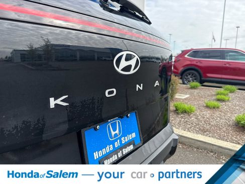 Used 2024 Hyundai Kona SEL image 7