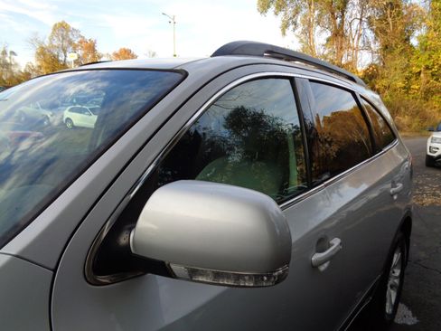 Used 2011 Hyundai Veracruz GLS image 10
