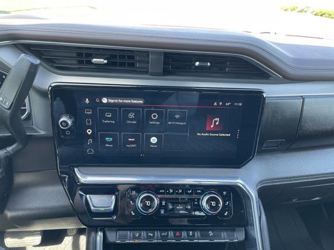 Used 2024 GMC Sierra 3500 Denali w/ Technology Package AWD/4WD image 42