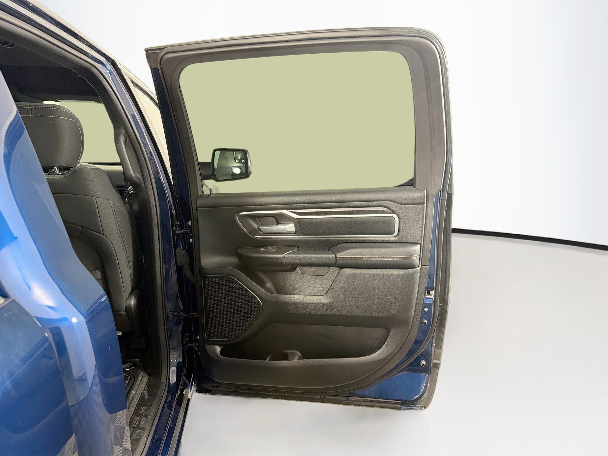 Used 2023 RAM 1500 Big Horn AWD/4WD image 30