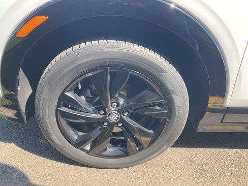 Used 2024 Buick Encore GX Sport Touring image 18