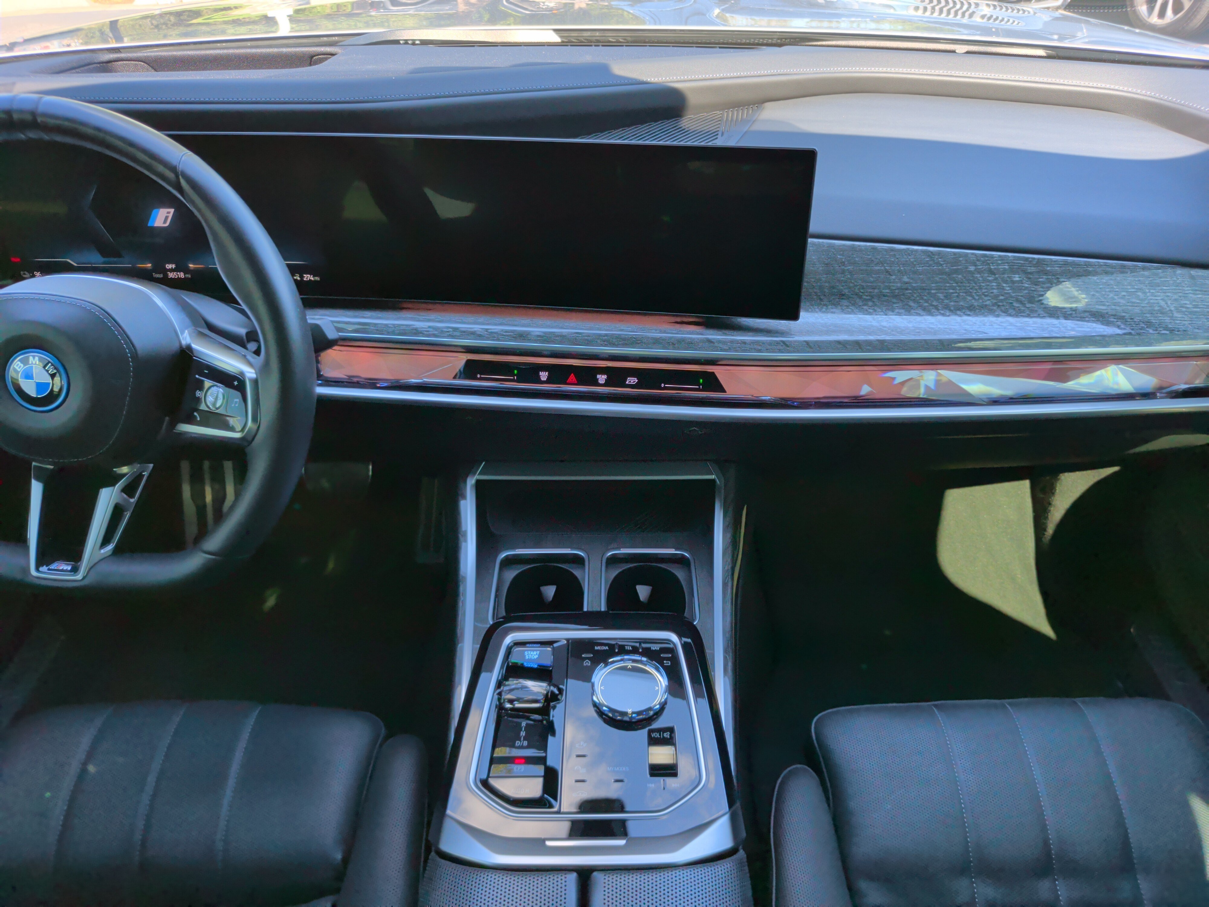 Used 2024 BMW i7 eDrive50 w/ M Sport Package RWD image 33