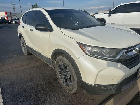 Used 2018 Honda CR-V LX image 2