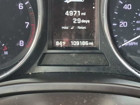 Used 2017 Hyundai Santa Fe Sport 2.0T w/ Cargo Package FWD image 29