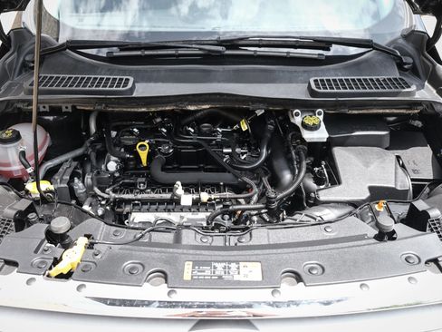 Used 2019 Ford Escape SE image 48