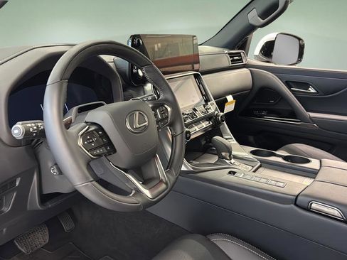 New 2025 Lexus LX 700h Luxury image 11