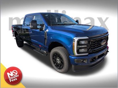 New 2026 Ford F350 Lariat w/ Black Appearance Package