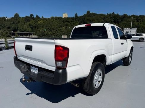 Used 2020 Toyota Tacoma SR RWD image 3