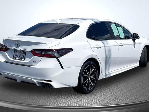 Used 2023 Toyota Camry SE w/ Convenience Package image 12