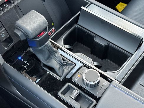 New 2026 Toyota Tundra Platinum AWD/4WD image 19