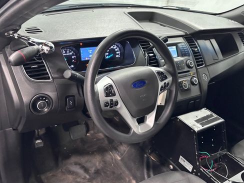 Used 2017 Ford Taurus Police Interceptor AWD image 9