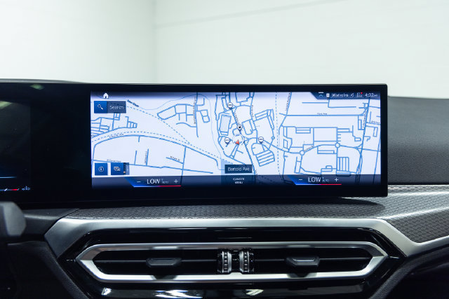 Used 2023 BMW 330i xDrive Sedan w/ M Sport Package AWD/4WD image 14