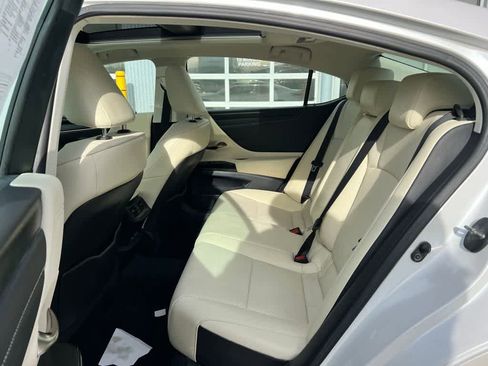 Used 2022 Lexus ES 350 w/ Premium Package image 15