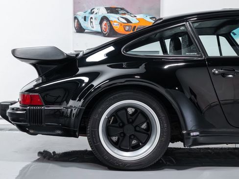 Used 1988 Porsche 911 Carrera image 18