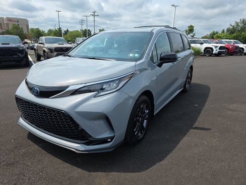Certified 2024 Toyota Sienna XSE w/ XSE Plus Package AWD/4WD image 4