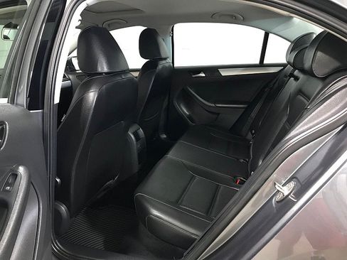 Used 2018 Volkswagen Jetta SEL FWD image 16