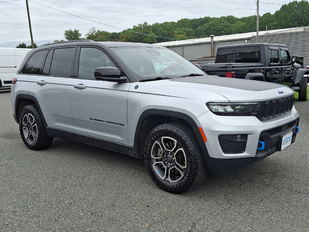 Used 2023 Jeep Grand Cherokee Trailhawk AWD/4WD image 1