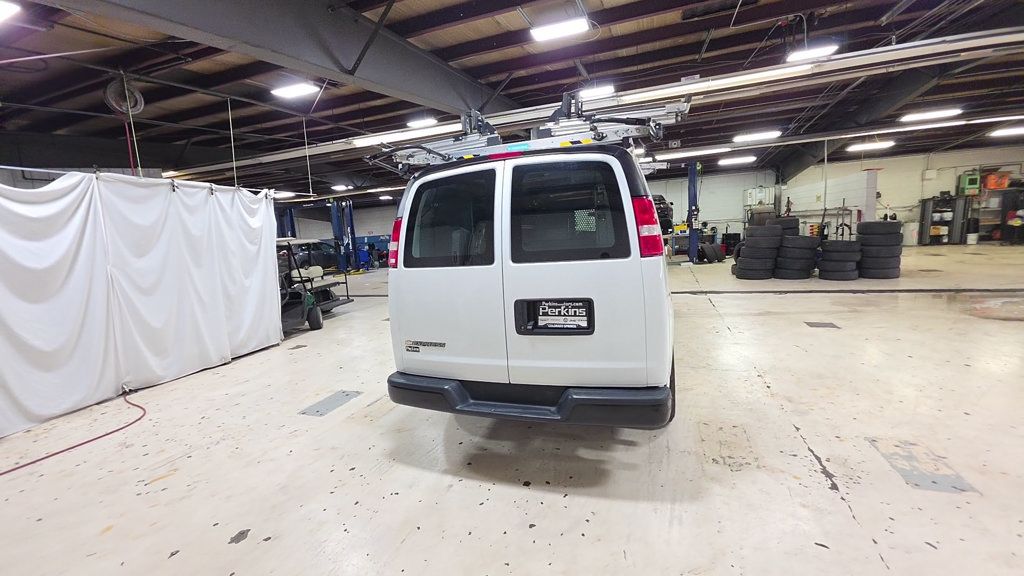 Used 2023 Chevrolet Express 3500 Extended RWD image 6