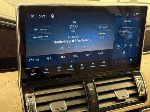 Used 2024 Lincoln Navigator Reserve AWD/4WD image 20