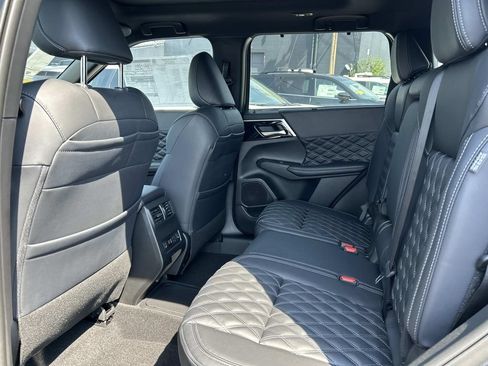 New 2026 Nissan Rogue Platinum AWD/4WD image 6