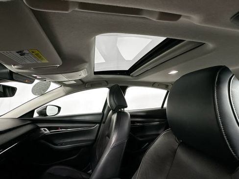 Used 2021 MAZDA MAZDA3 s FWD image 19