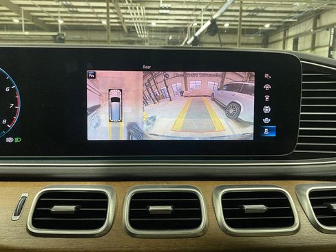Used 2020 Mercedes-Benz GLS 450 4MATIC image 6