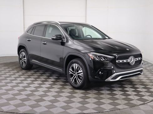Certified 2025 Mercedes-Benz GLA 250 image 3