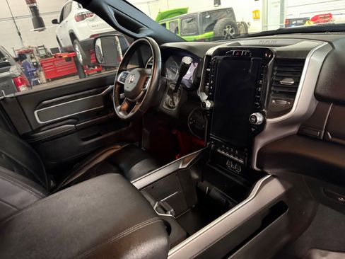 Used 2022 RAM 2500 Big Horn w/ Level C Equiment Group image 10
