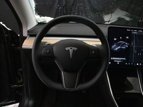Used 2020 Tesla Model Y Long Range image 22