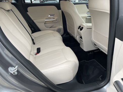 Certified 2022 Mercedes-Benz GLA 250 image 41