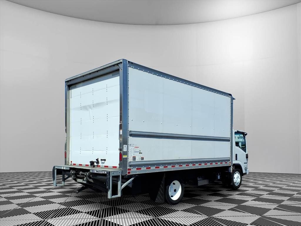 Used 2021 Isuzu NPR RWD image 4