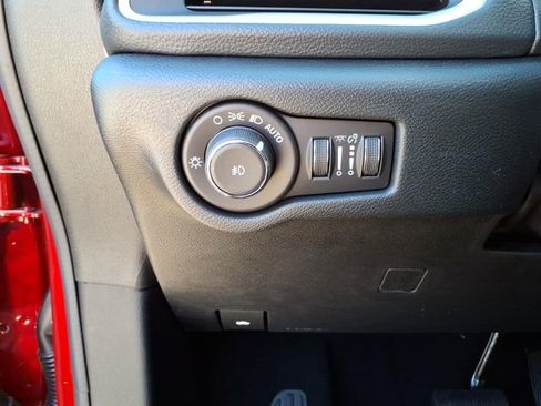 New 2026 Chrysler Pacifica Select AWD/4WD image 15