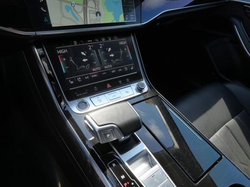 Used 2023 Audi A8 L 3.0T AWD/4WD image 23