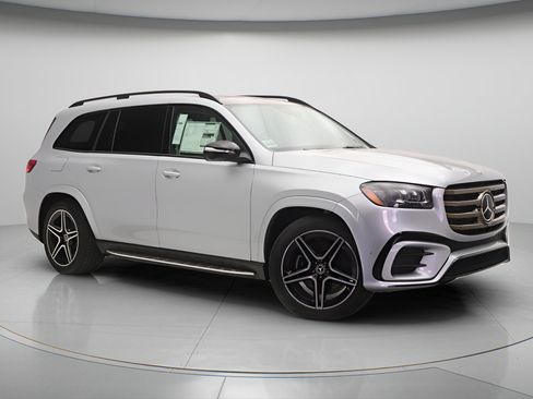 New 2026 Mercedes-Benz GLS 450 4MATIC image 1