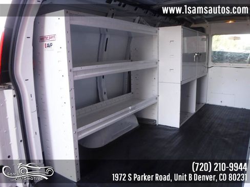 Used 2009 Chevrolet Express 1500 AWD image 25